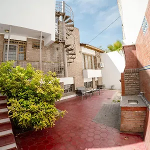 casa-alvarez.hotelsmendoza.com/